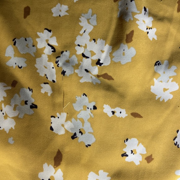 Monday Fun Women Yellow Short Sleeve Blouse L Floral Pleated Top - Picture 9 of 9